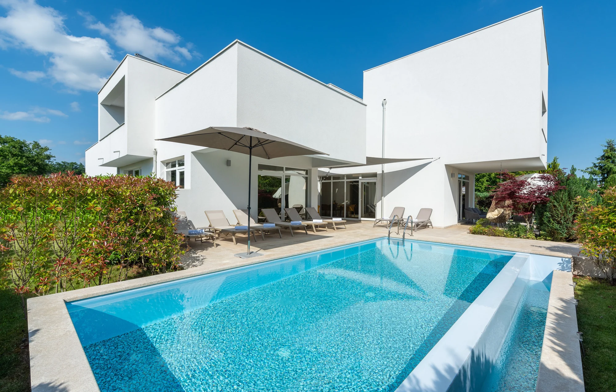 Außen & Pool – Villa Kate